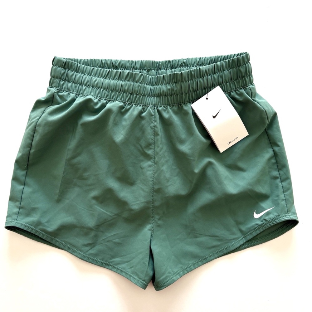 Nike One Big Kids' (Girls) Dri-FIT High-Waisted Training Shorts Size L Green